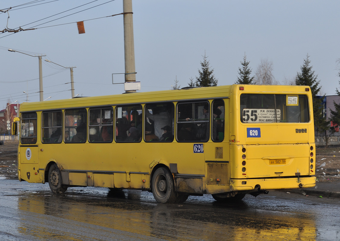 Омская область, ЛиАЗ-5256.25 № 620