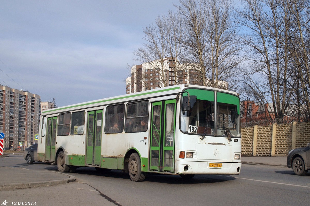 Санкт-Петербург, ЛиАЗ-5256.25 № 3228