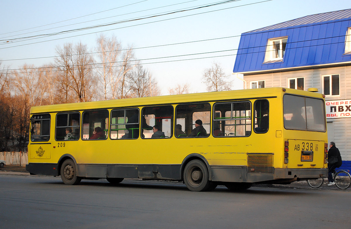 Брянская область, ЛиАЗ-5256.40 № 209