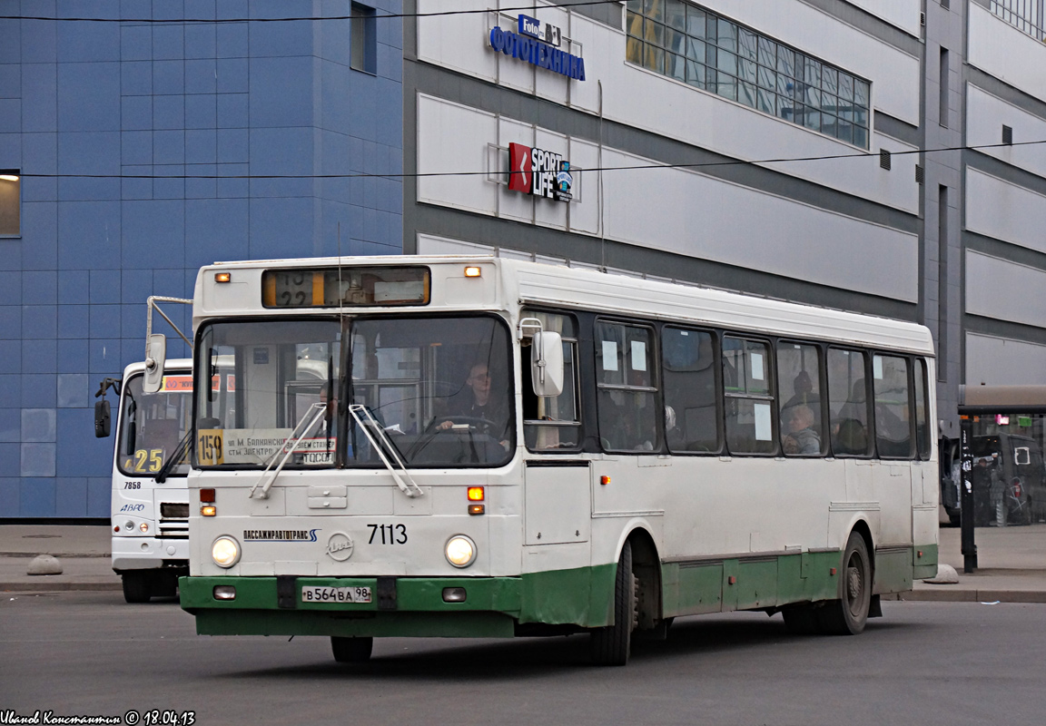 Санкт-Петербург, ЛиАЗ-5256.25 № 7113