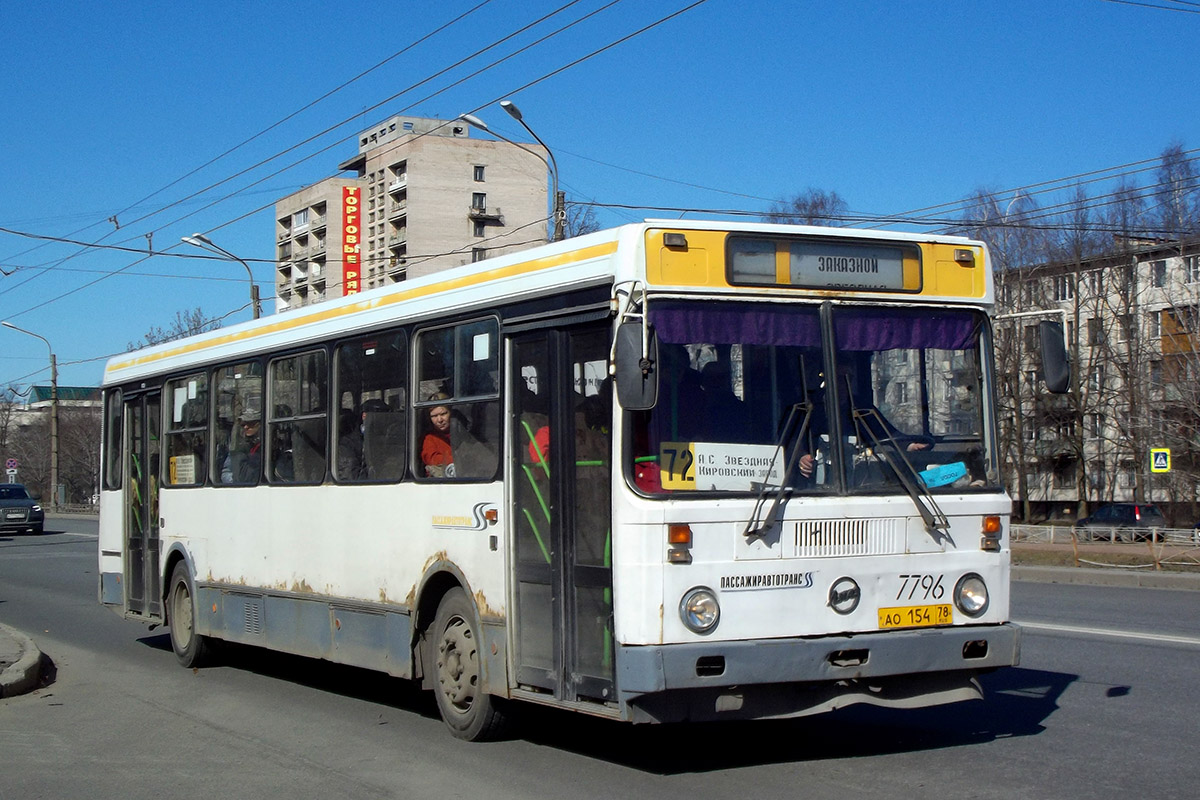 Sankt Petersburg, LiAZ-5256.00-11 Nr. 7796