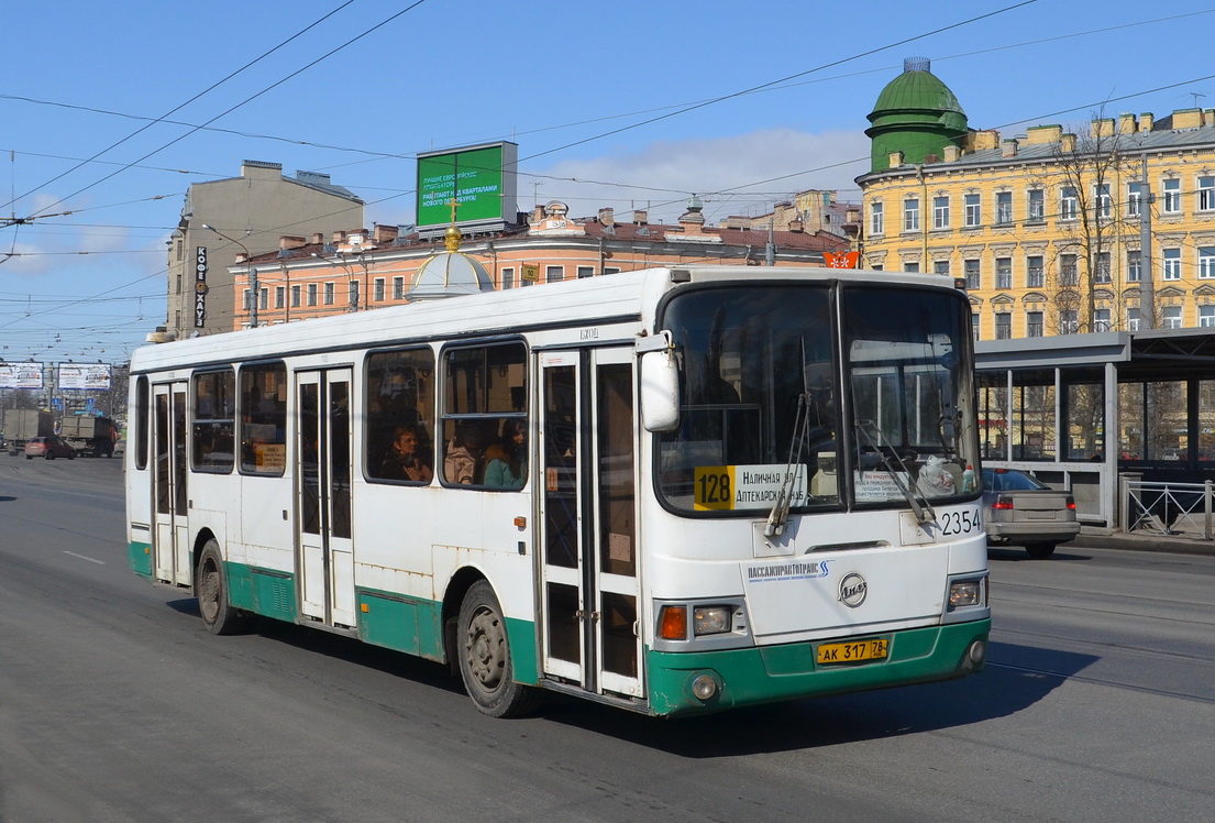 Sankt Petersburg, LiAZ-5256.25 Nr 2354