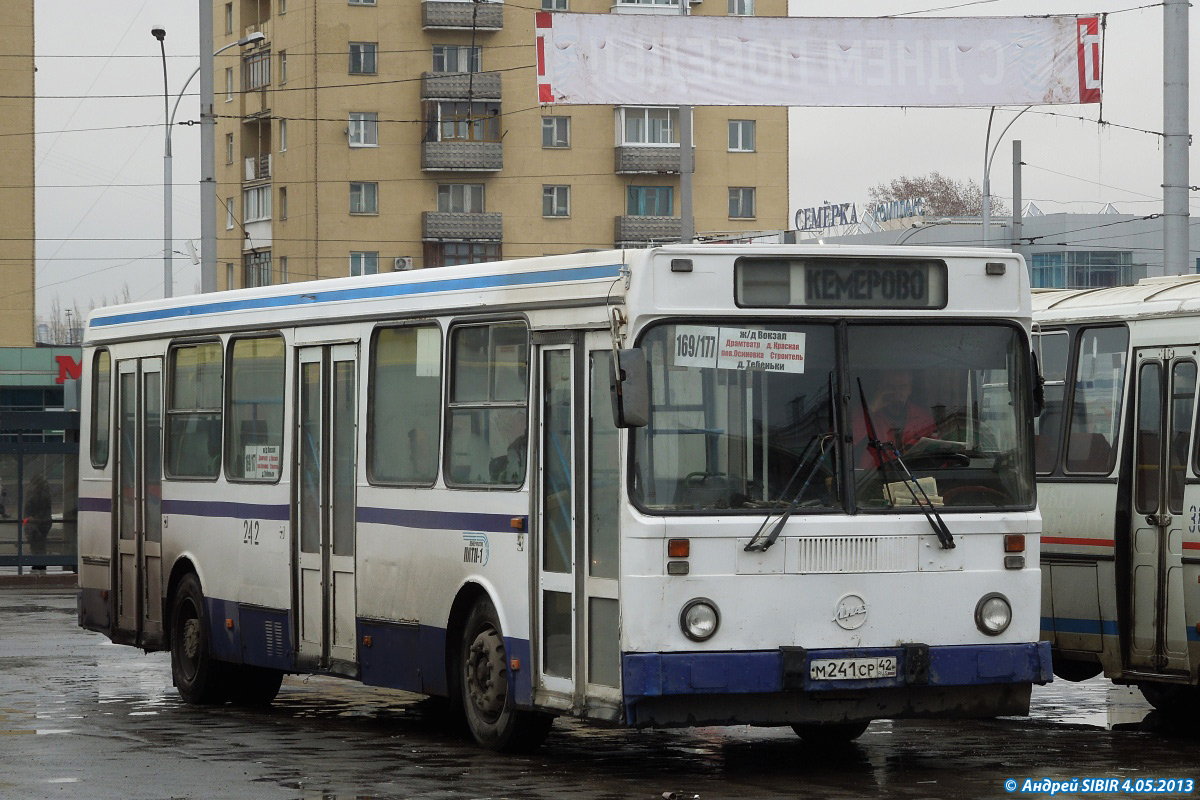 Кемеровская область - Кузбасс, ЛиАЗ-5256.30 № 242