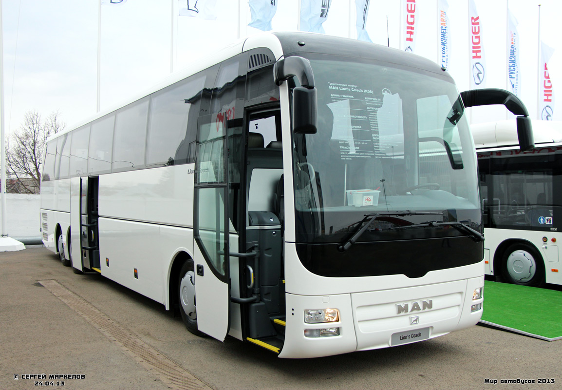 Moskevská oblast, MAN R08 Lion's Coach L RHC444 L č. R08-2030; Moskevská oblast — Autotransport festival "World of buses 2013"