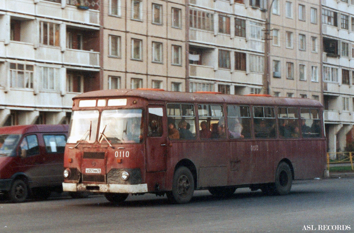 Sankt Petersburg, LiAZ-677M Nr. 0110