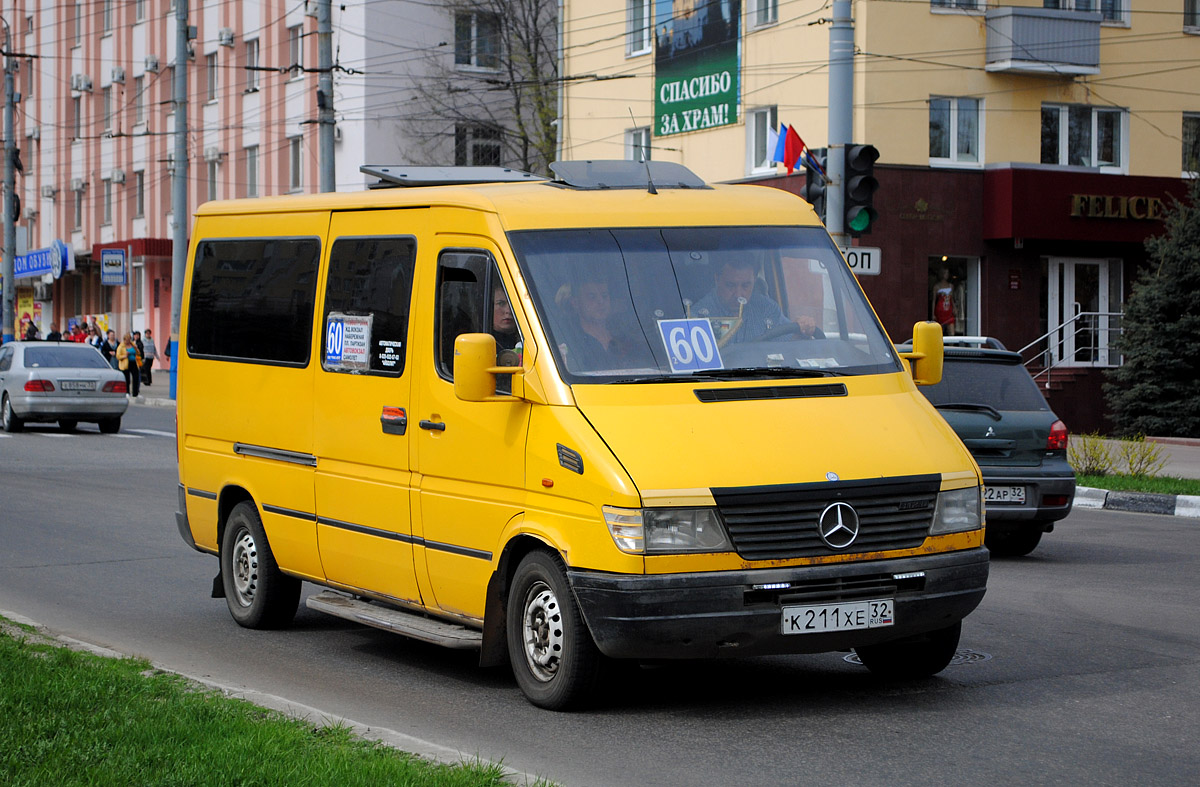 Mercedes Benz Sprinter 212