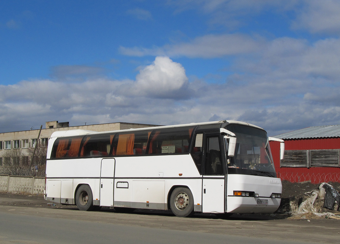Карелия, Neoplan N213H Jetliner № К 098 ХУ 10