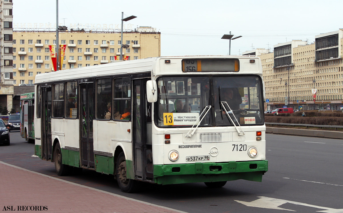 Санкт-Петербург, ЛиАЗ-5256.25 № 7120