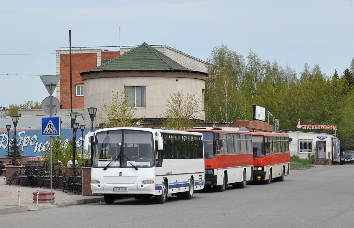 Омская область, КАвЗ-4238-01 № Р 762 РА 55