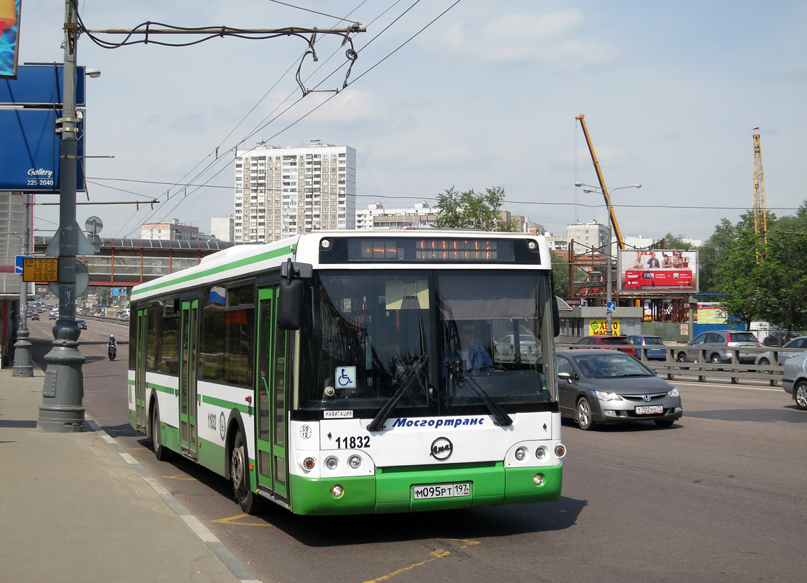 Москва, ЛиАЗ-5292.21 № 11832