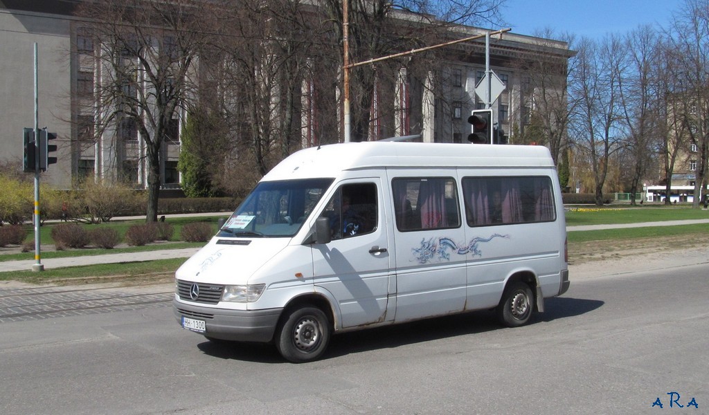 Latvia, Mercedes-Benz Sprinter W901/W902 210D Nr. HH-1300