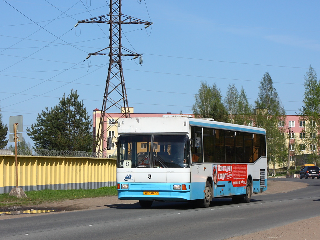 Obwód leningradzki, NefAZ-5299 Nr 348