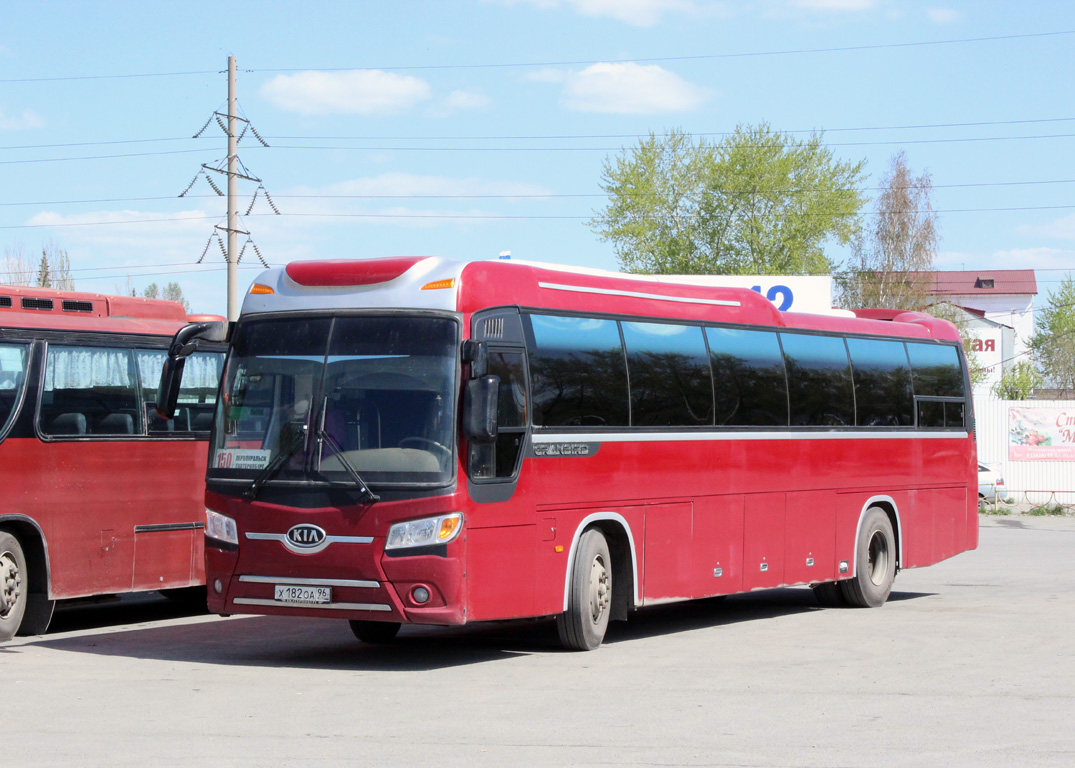 Свердловская область, Kia Granbird № Х 182 ОА 96