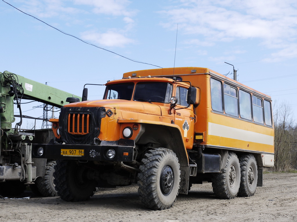 Ханты-Мансийский АО, НефАЗ-42112-04 № 7028