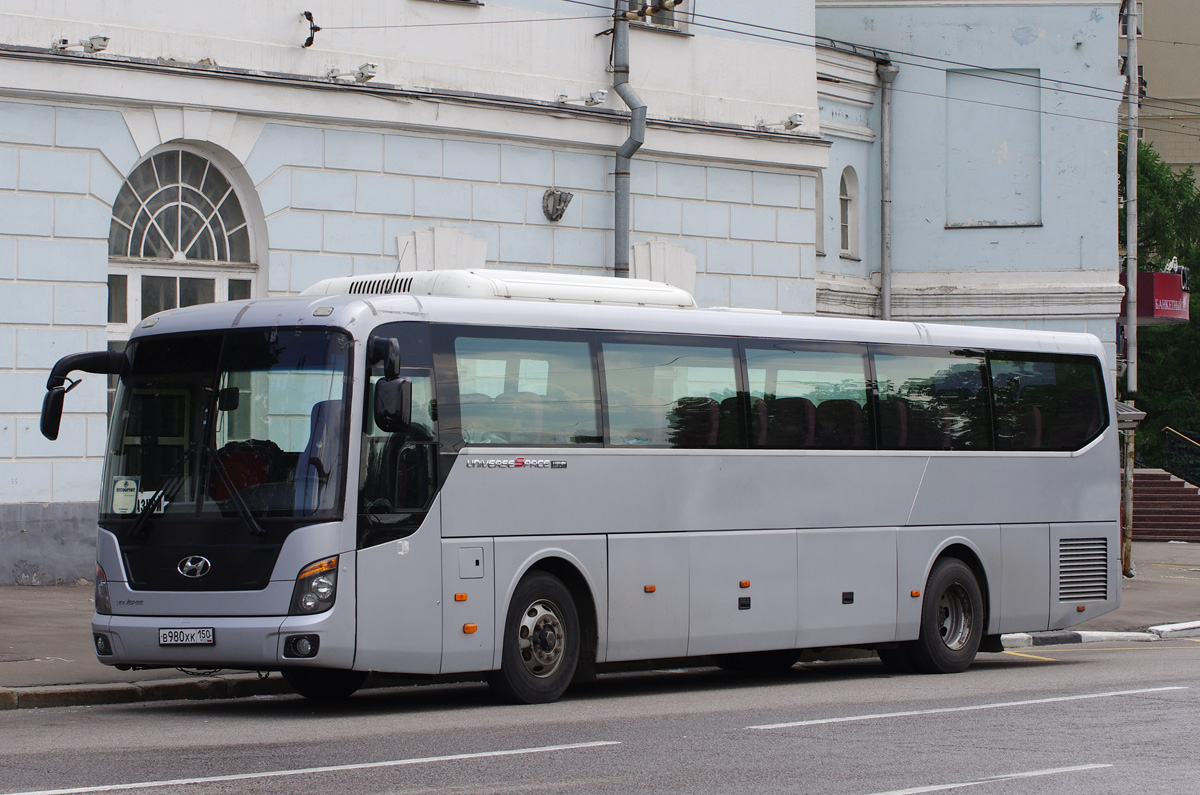 Московская область, Hyundai Universe Space Luxury № В 980 ХК 150