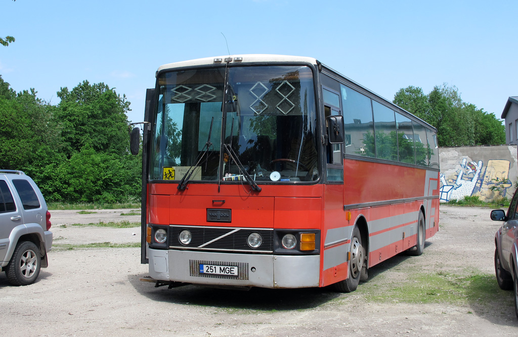 Эстония, Van Hool T8 Alizée 310 № 251 MGE