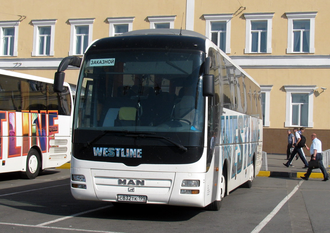 Moscow, MAN R07 Lion's Coach RHC444 # С 832 ТК 199