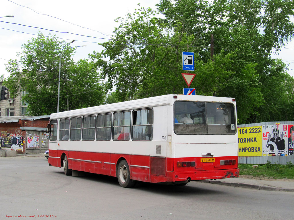 Свердловская область, ЛиАЗ-5256.00 № 724