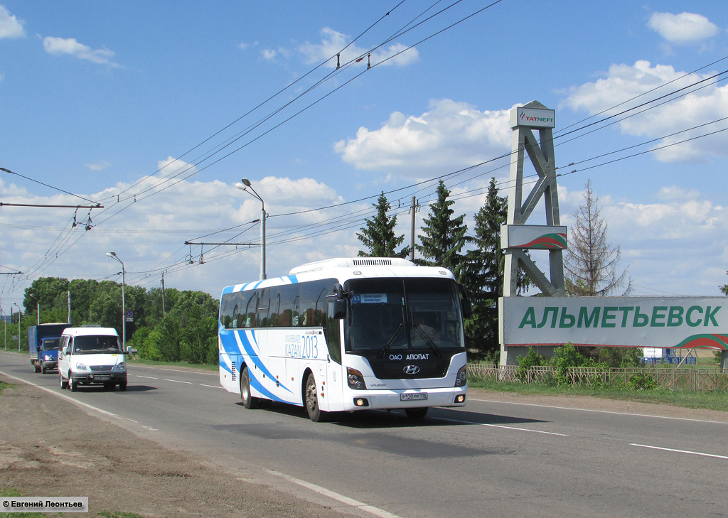 Татарстан, Hyundai Universe Space Luxury № Р 120 РР 116