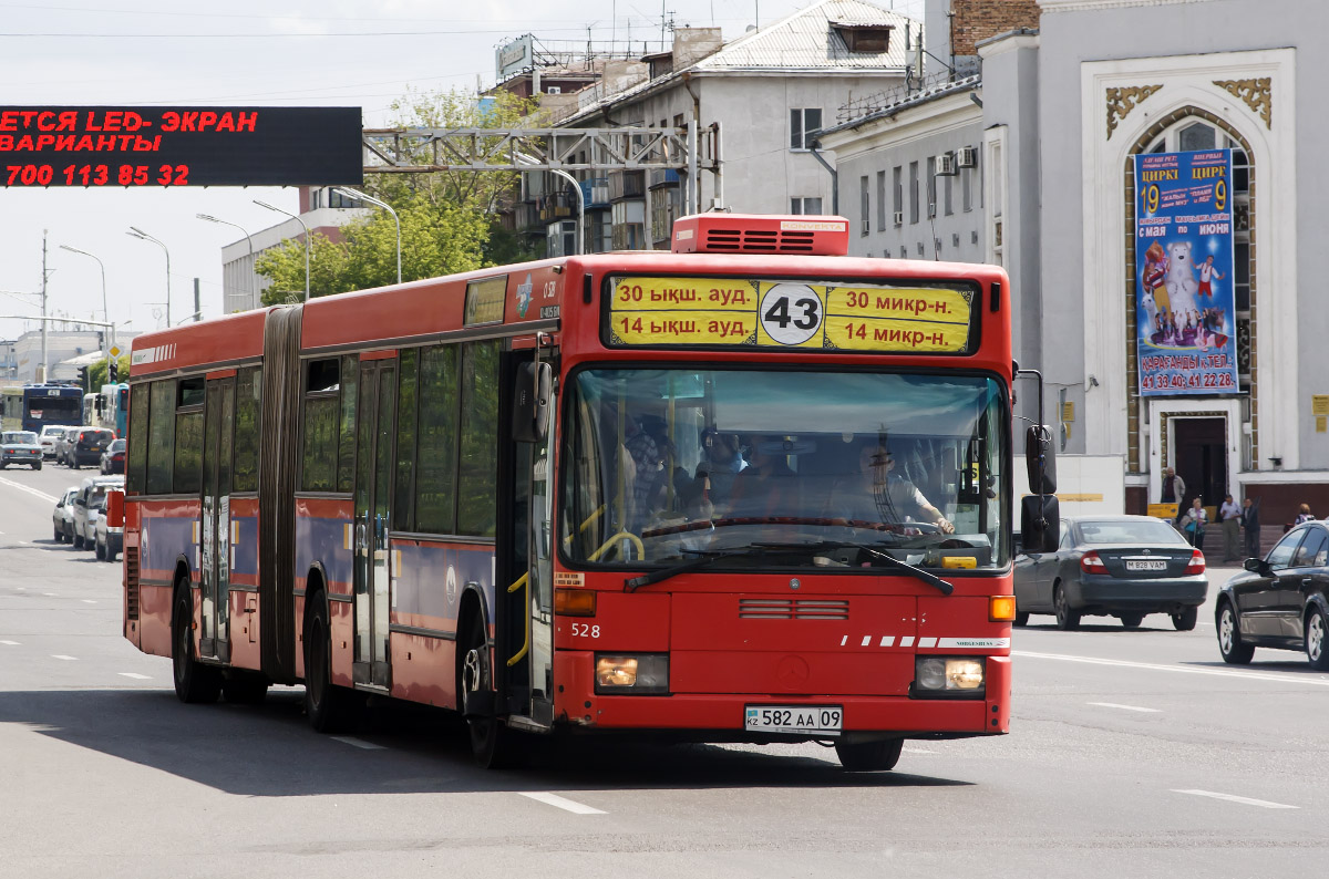 Карагандинская область, Mercedes-Benz O405GN2 № 582 AA 09