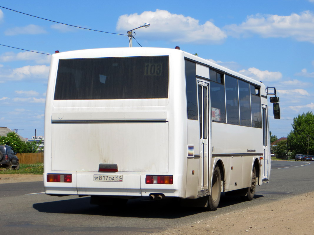 Кировская область, КАвЗ-4235-31 (2-2) № М 817 ОА 43