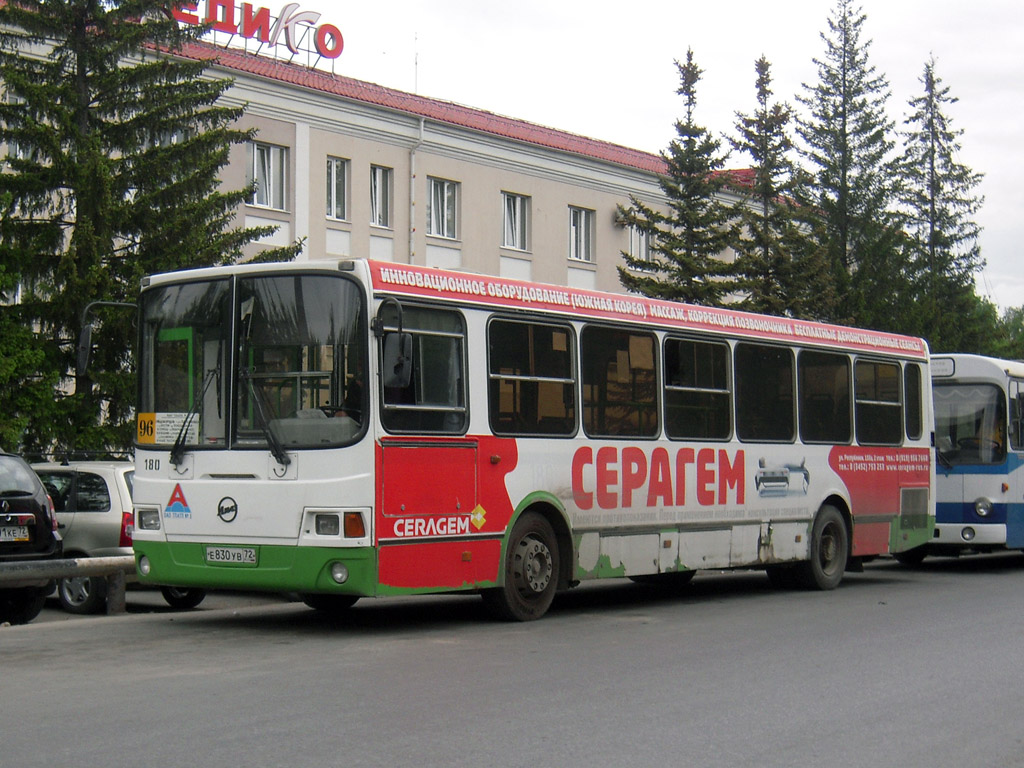 Тюменская область, ЛиАЗ-5256.26 № 180