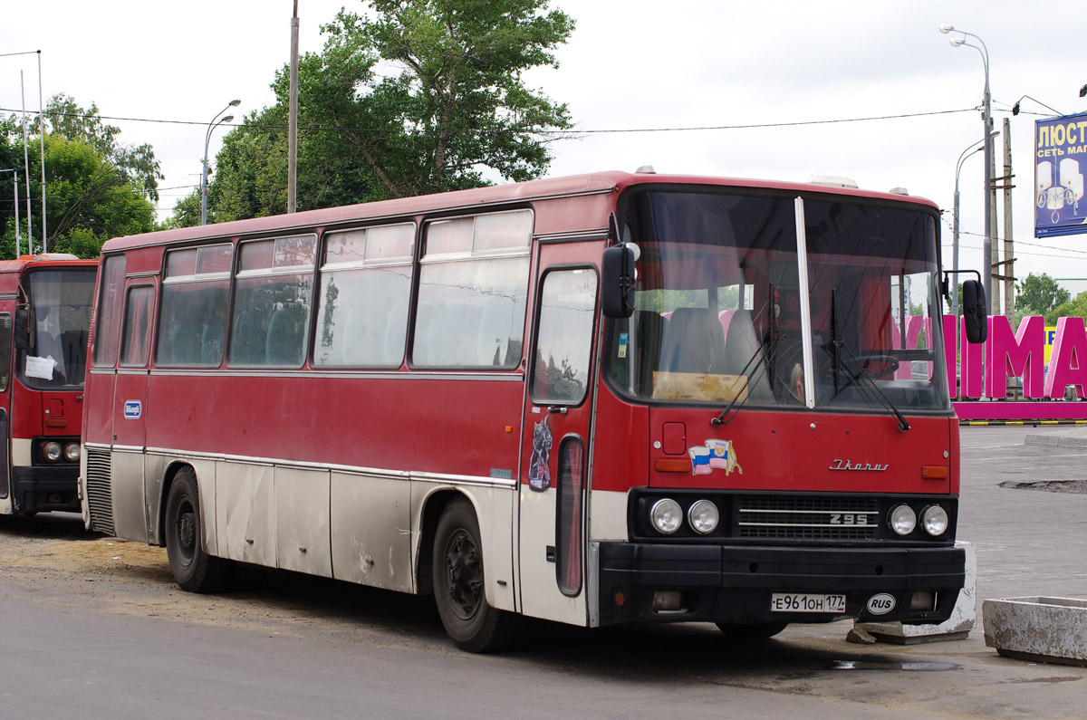 Москва, Ikarus 256 № Е 961 ОН 177