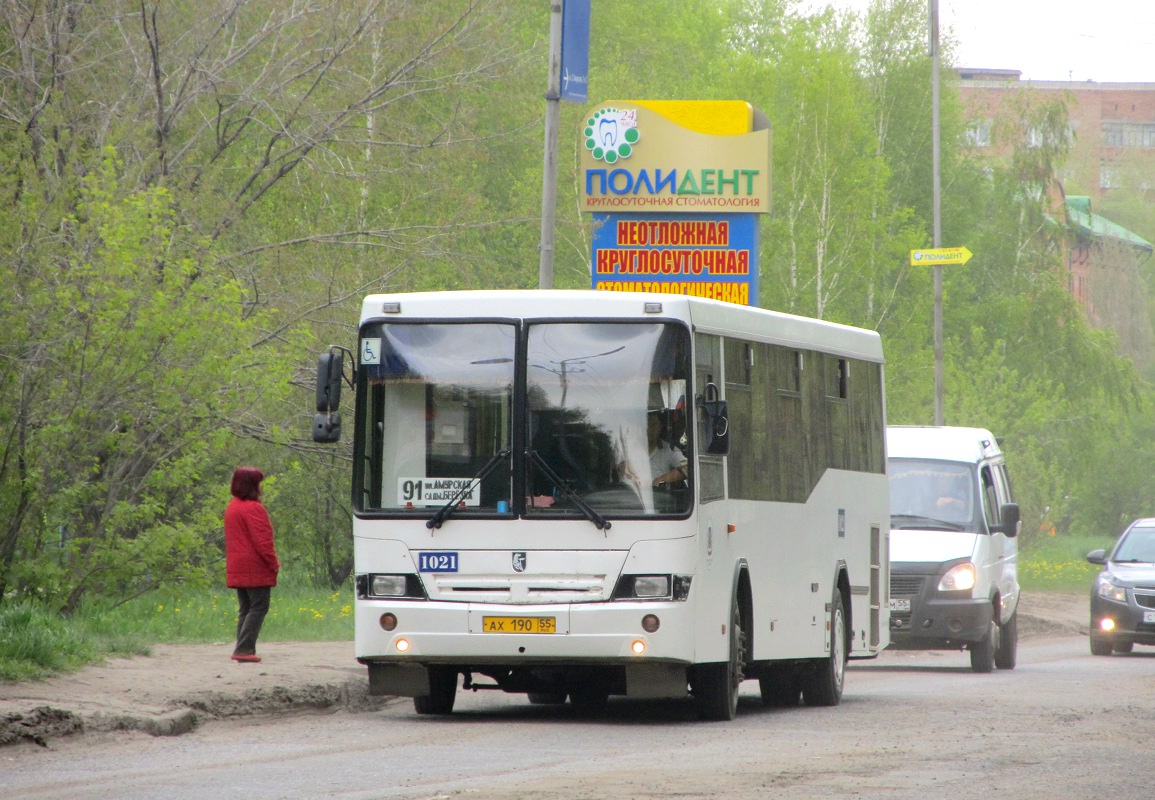 Omsk region, NefAZ-5299-30-32 Nr. 1021