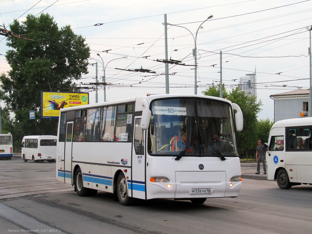 Свердловская область, КАвЗ-4235-32 № Р 536 РВ 96