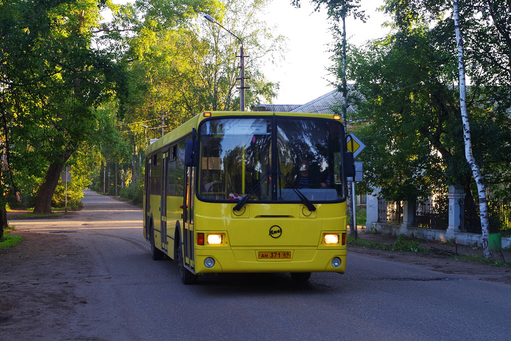 Тверская область, ЛиАЗ-5256.36 № АН 371 69