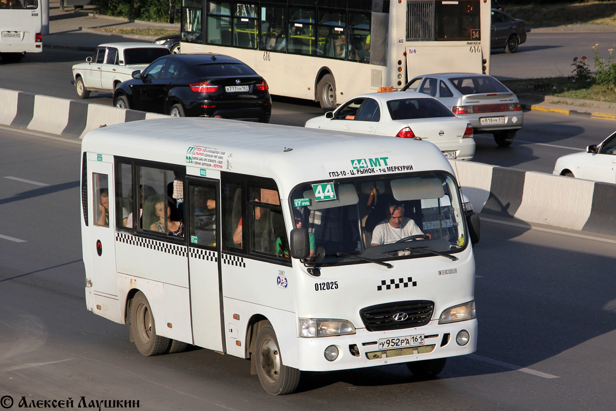 Ростовская область, Hyundai County SWB C08 (РЗГА) № 012025