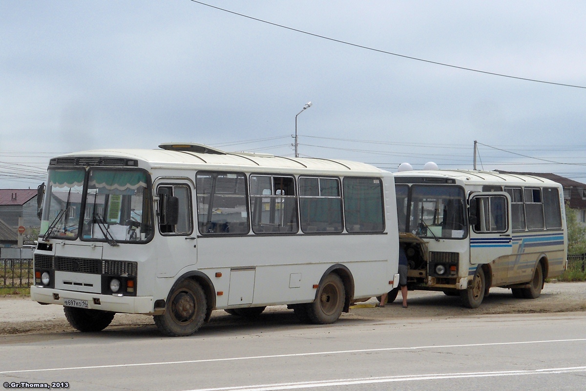 Саха (Якутия), ПАЗ-32054 № В 697 КО 14; Саха (Якутия), ПАЗ-32054 № В 213 КК 14