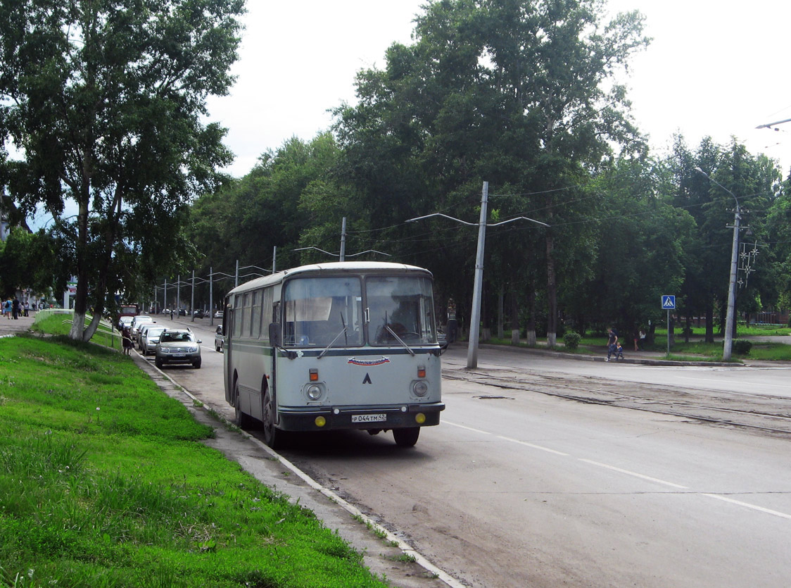 Кемеровская область - Кузбасс, ЛАЗ-695Н № Р 044 ТМ 42 — Фото — Автобусный  транспорт