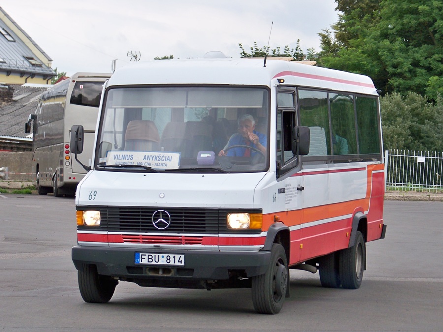 Литва, Mercedes-Benz T2 614D № 69