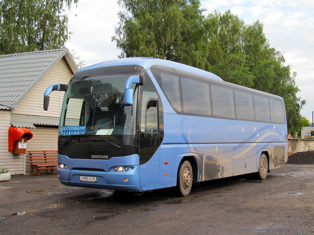 Свердловская область, Neoplan P21 N2216SHD Tourliner № Х 995 ТХ 96