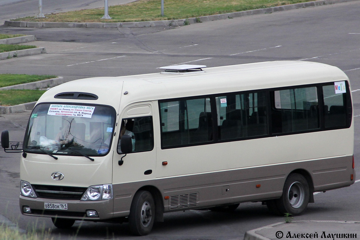 Ростовская область, Hyundai County Kuzbass № В 858 ОК 161