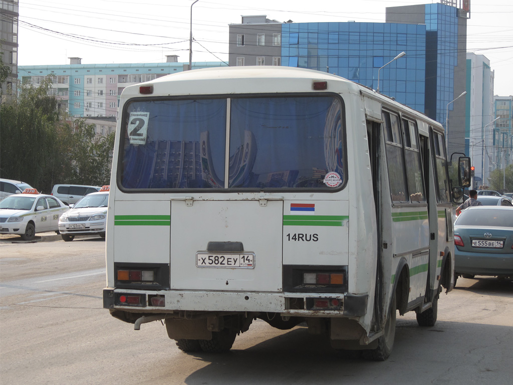 Саха (Якутия), ПАЗ-3205-110 № Х 582 ЕУ 14