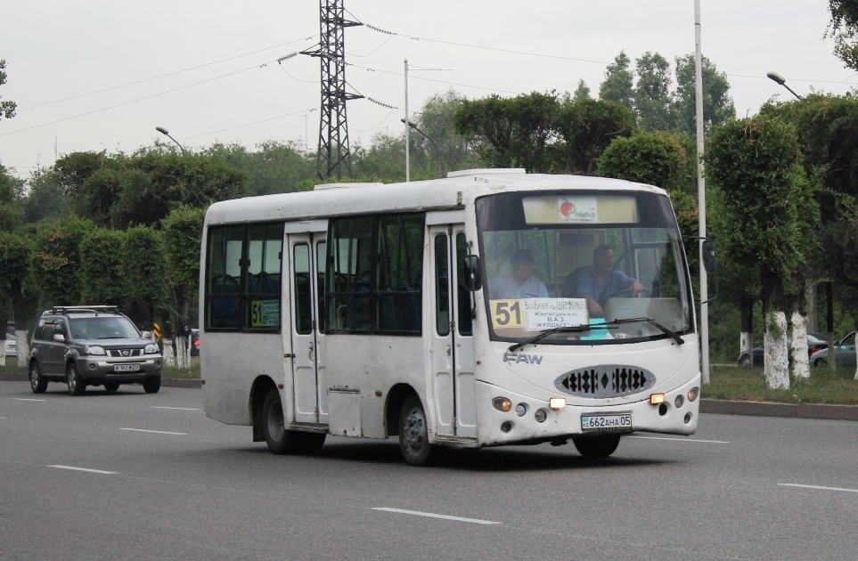 Алматы, FAW Jiefang CA6710 № 662 AHA 05