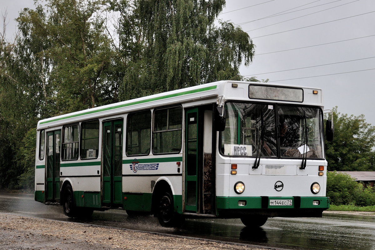 Тульская область, ЛиАЗ-5256.30 № М 144 ЕС 71