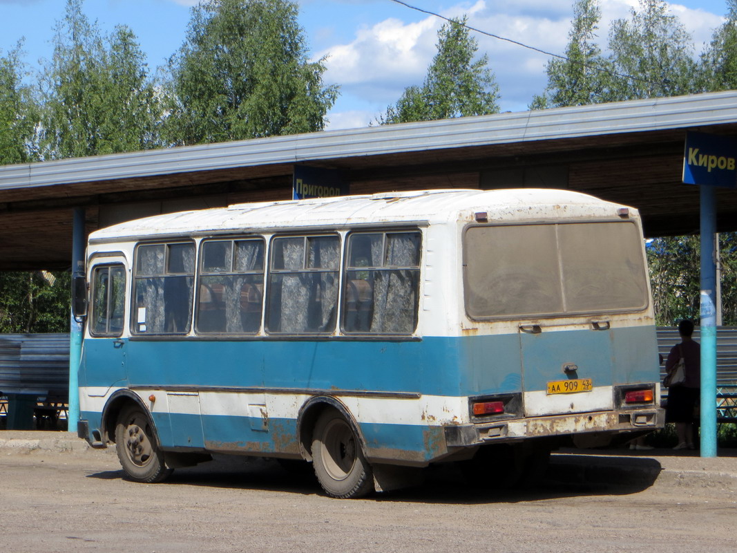 Кировская область, ПАЗ-3205 (00) № АА 909 43