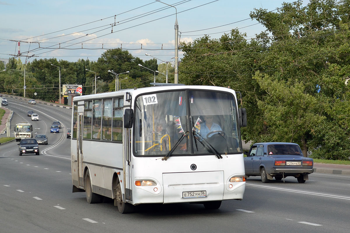 Белгородская область, КАвЗ-4235-33 № Е 752 УН 36