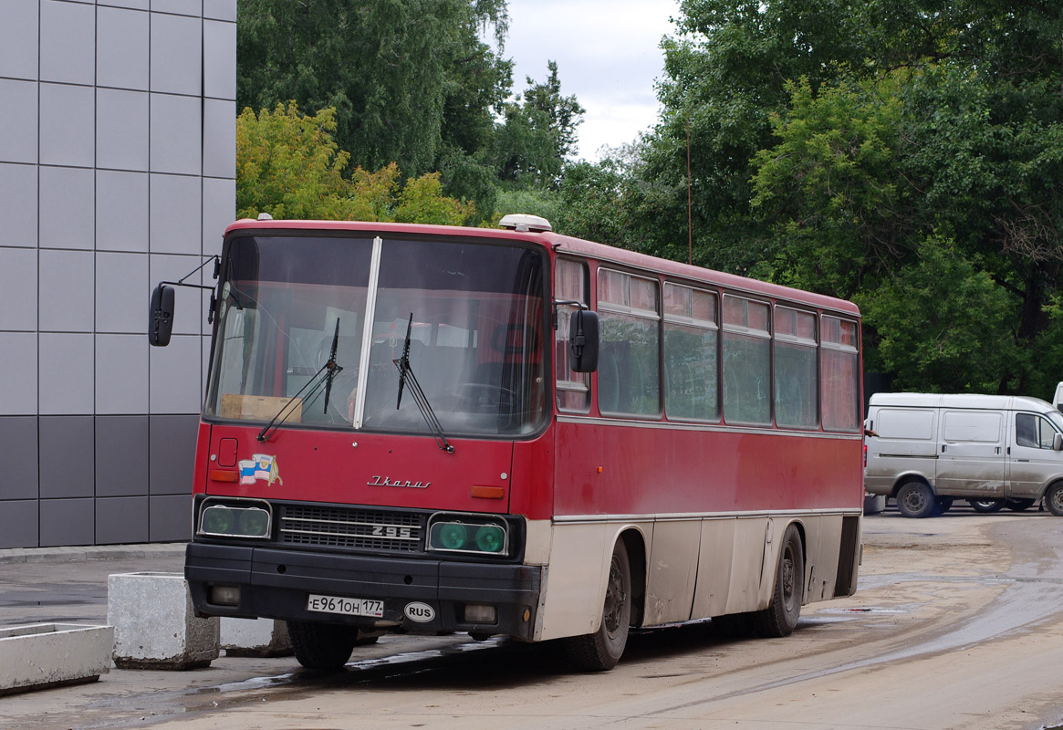 Москва, Ikarus 256 № Е 961 ОН 177