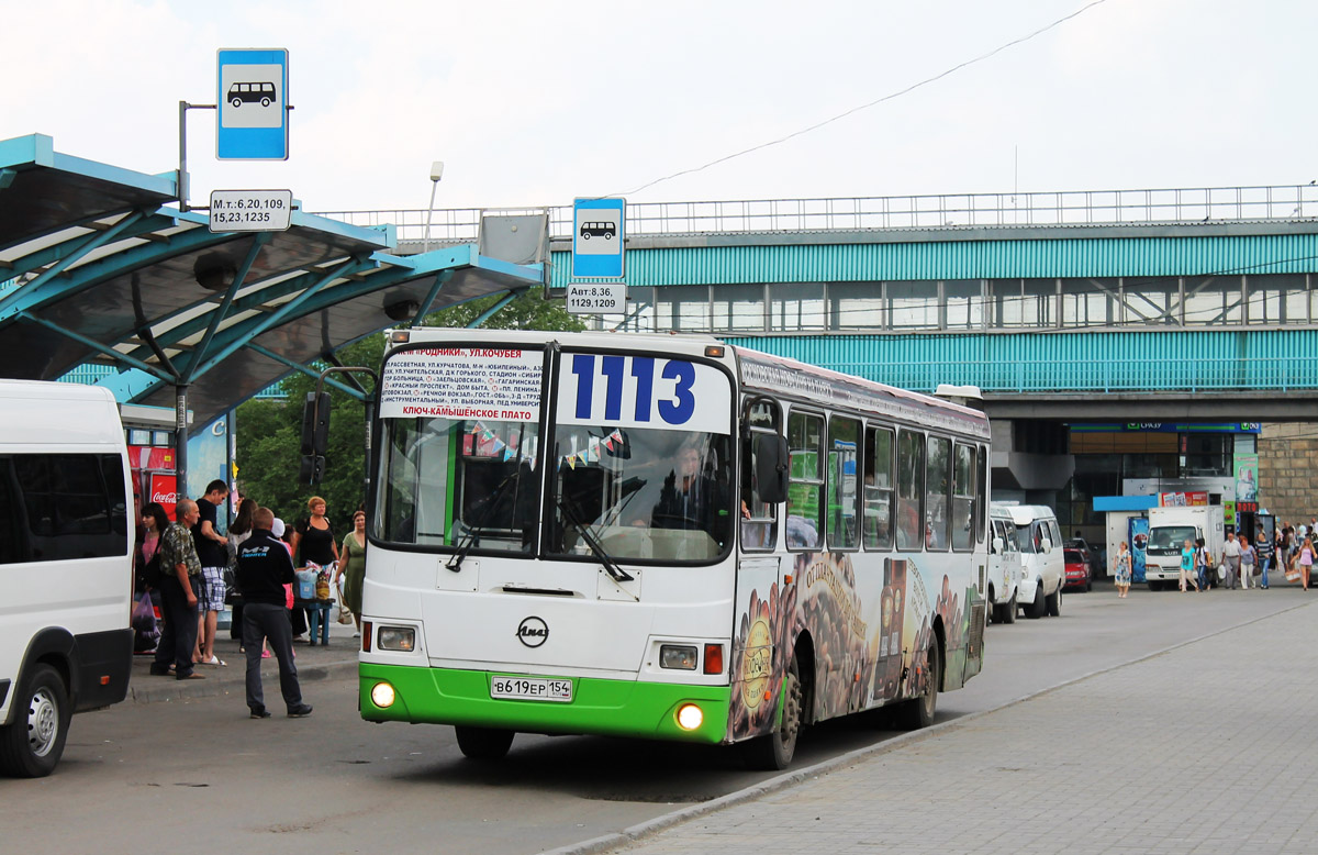 Новосибирская область, ЛиАЗ-5256.45 № В 619 ЕР 154