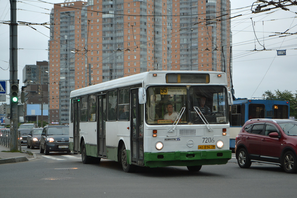 Санкт-Петербург, ЛиАЗ-5256.25 № 7206