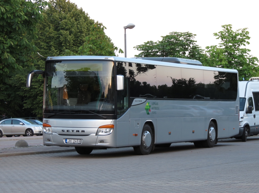 Латвия, Setra S415UL № 123