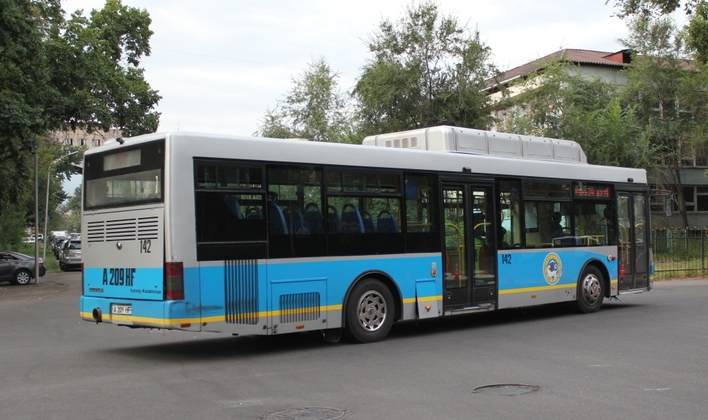 Алматы, Yutong ZK6120HGM № 142