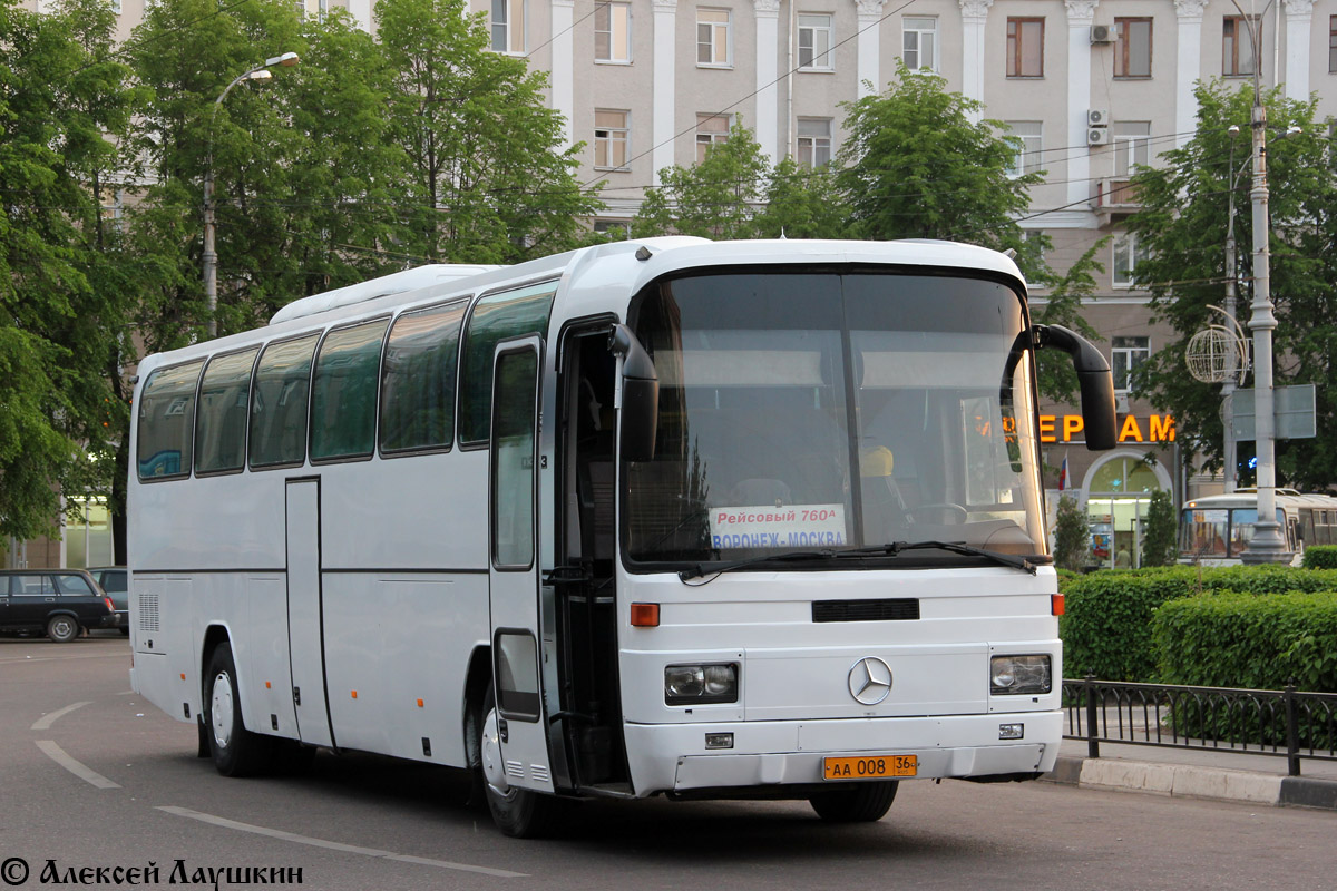 Воронежская область, Mercedes-Benz O303-15RHD № АА 008 36