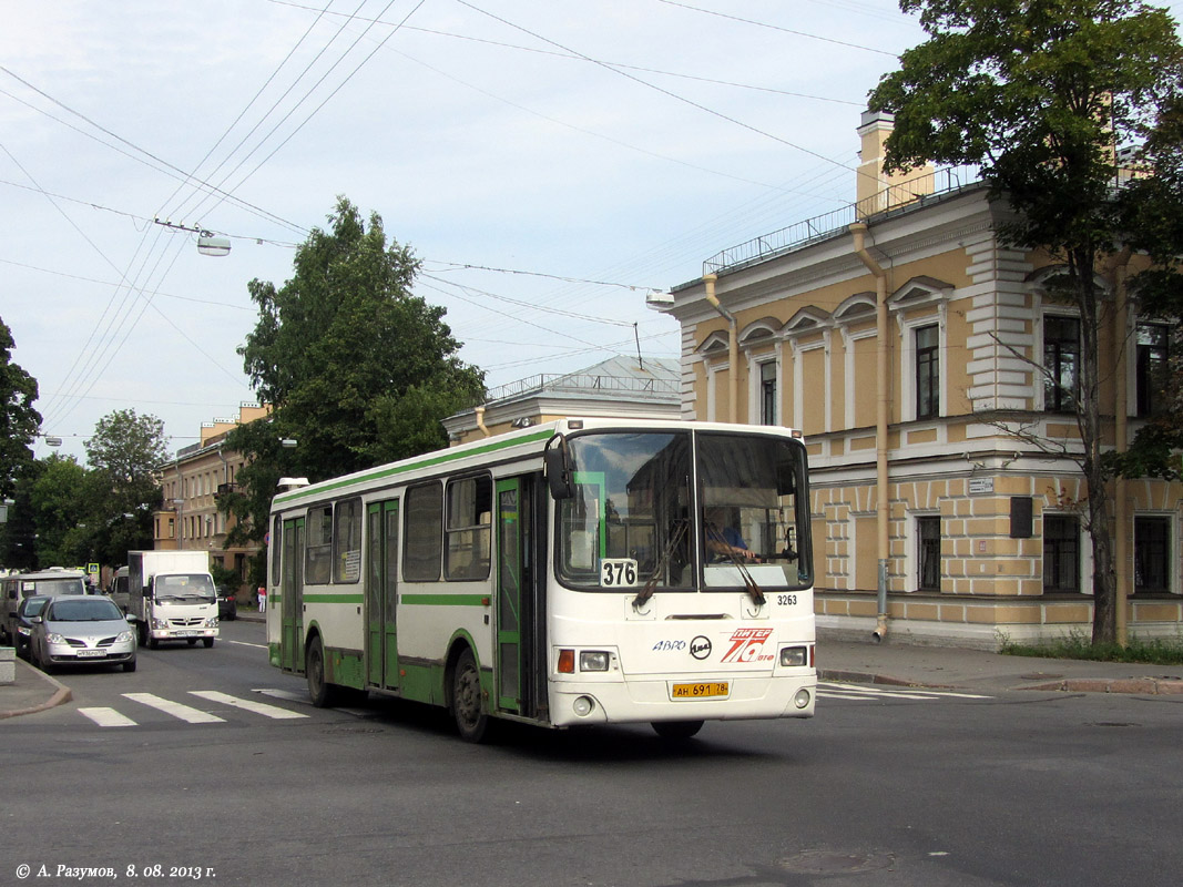 Sankt Peterburgas, LiAZ-5256.25 Nr. 3263