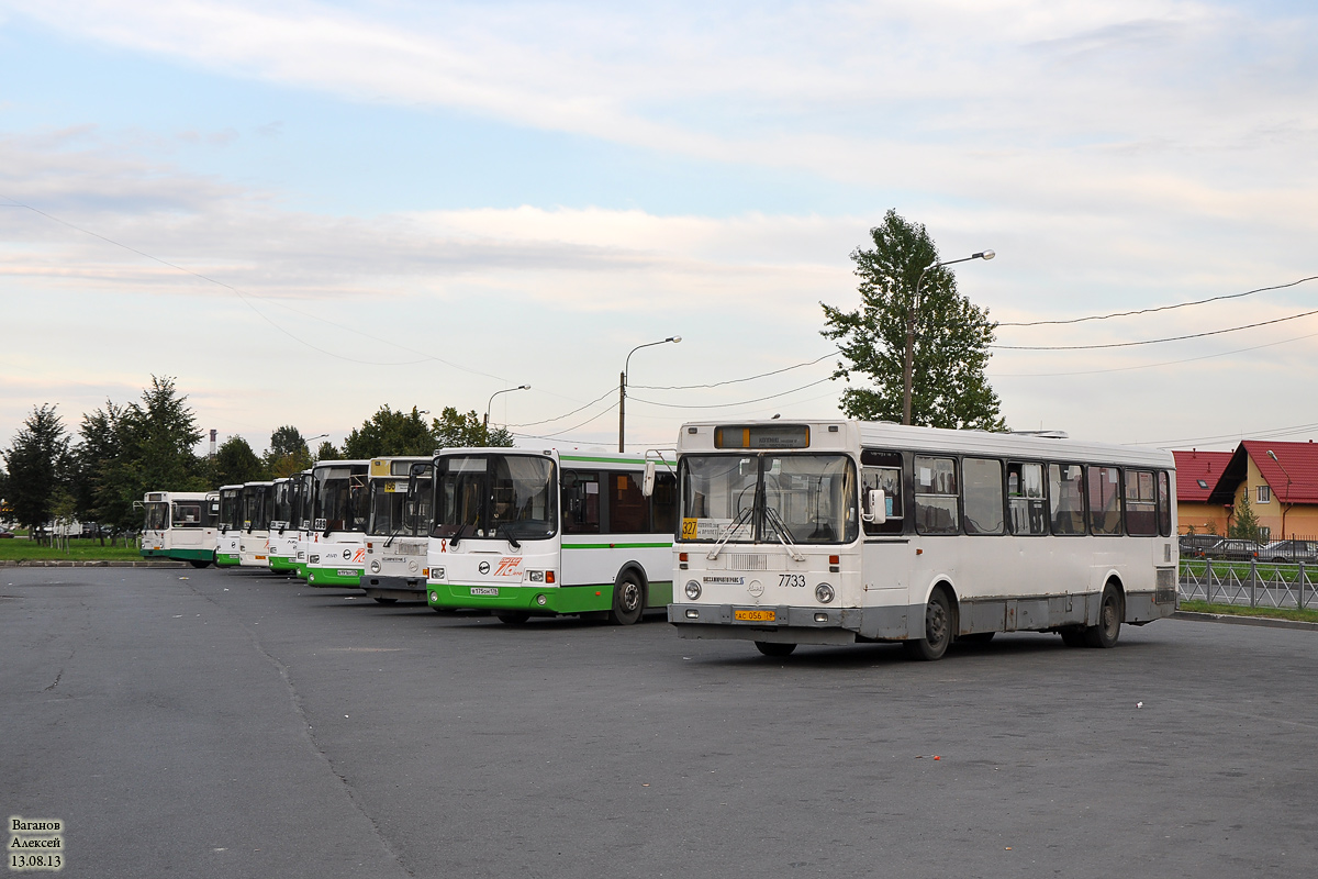 Санкт-Петербург, ЛиАЗ-5256.25 № 7733; Санкт-Петербург — Автобусные станции