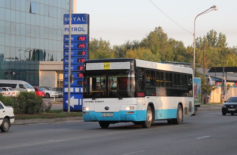 Almaty, Yutong ZK6108HGC sz.: A 617 HT
